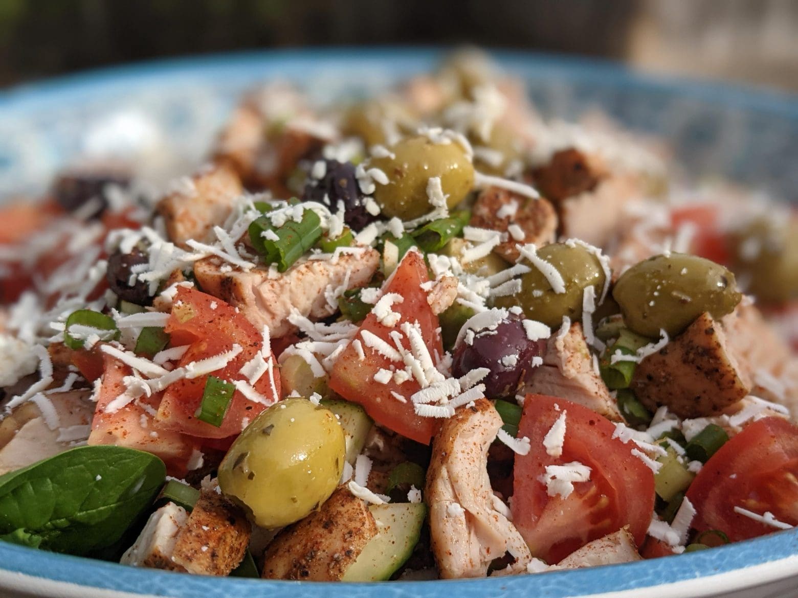 Mediterranean-Inspired-Grilled-Chicken-Salad-Nutrafarms-Image-3