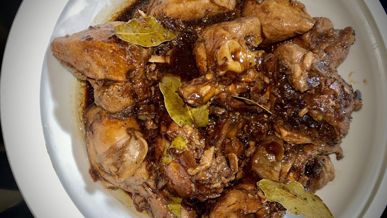 Classic-filipino-dish-chicken-adobo-image-2